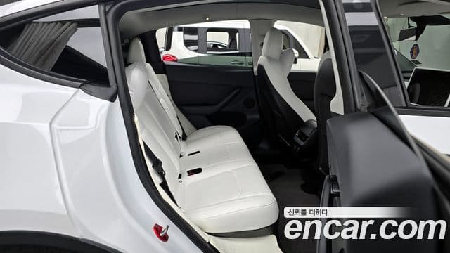 Tesla модель Y Long Range AWD, 2023 12