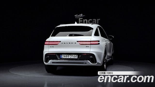 Genesis GV70, 2024 4
