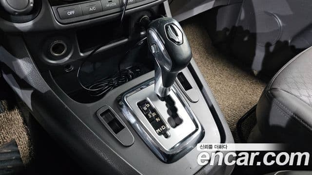 KG모빌리티(SsangYong) Korando 투리스모 high крыша, roof, 2016 9