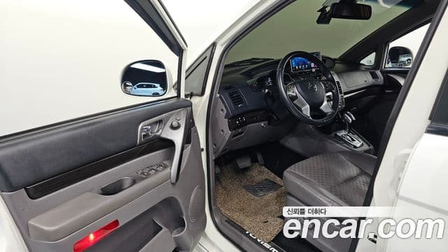 KG모빌리티(SsangYong) Korando 투리스모 high крыша, roof, 2016 10