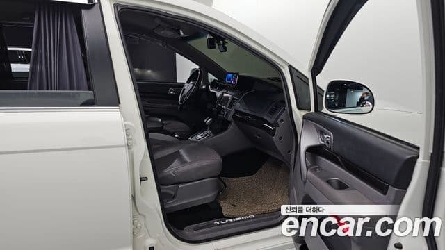 KG모빌리티(SsangYong) Korando 투리스모 high крыша, roof, 2016 12