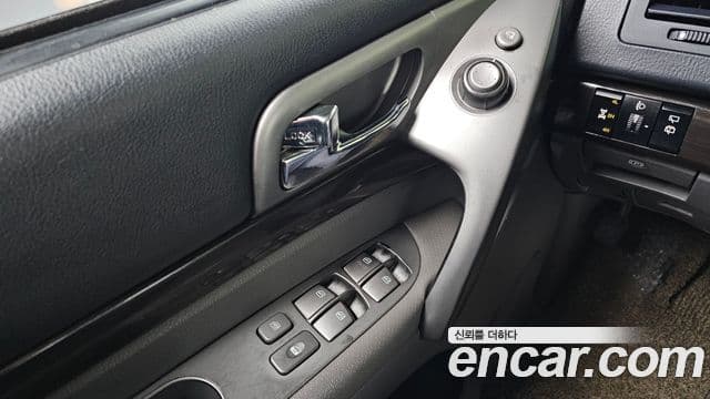 KG모빌리티(SsangYong) Korando 투리스모 high крыша, roof, 2016 14