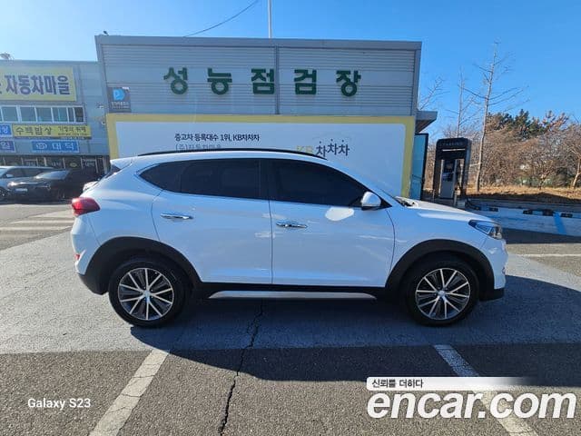 Hyundai All New Tucson Premium, 2017 3