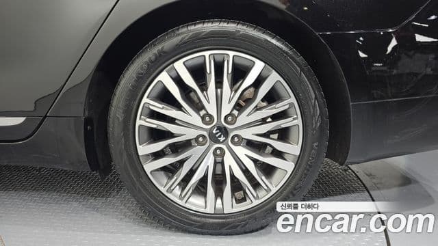 Kia K7 Premier гибрид Noblesse, 2021 все фото