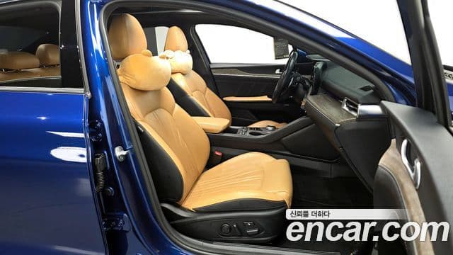 Kia K5 3세대 Signature, 2020 11