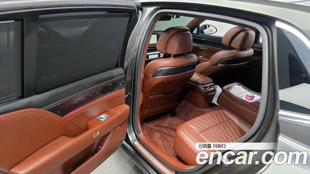 Genesis G90 (RS4) бензин 3.5 турбо AWD, 2023 11