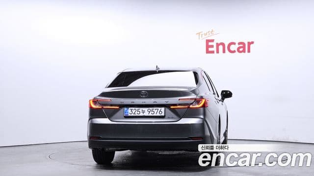 Toyota 캠리 (XV80) 2.5 XLE гибрид, 2026 4