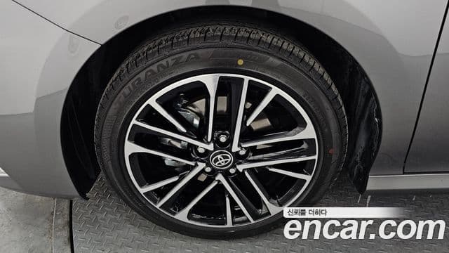 Toyota 캠리 (XV80) 2.5 XLE гибрид, 2026 все фото