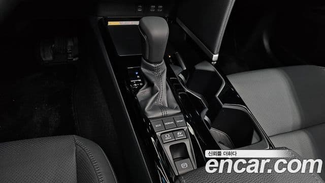 Toyota 캠리 (XV80) 2.5 XLE гибрид, 2026 9