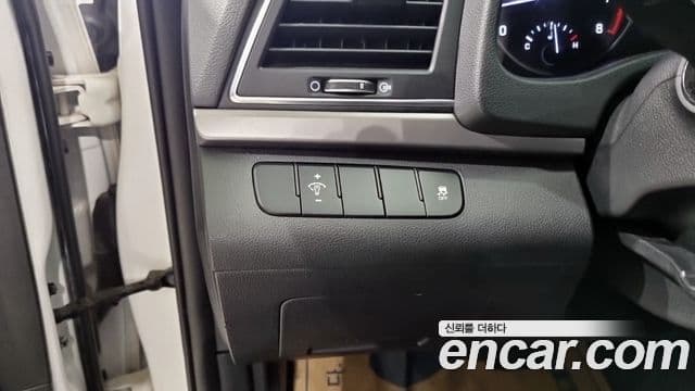 Hyundai Avante AD 1.6 LPI Smart(арендный автомобиль), 2018 16