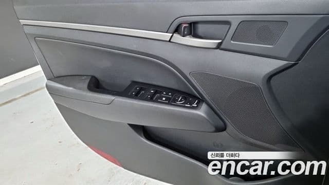 Hyundai Avante AD 1.6 LPI Smart(арендный автомобиль), 2018 17