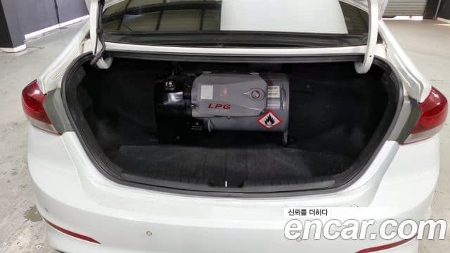 Hyundai Avante AD 1.6 LPI Smart(арендный автомобиль), 2018 18