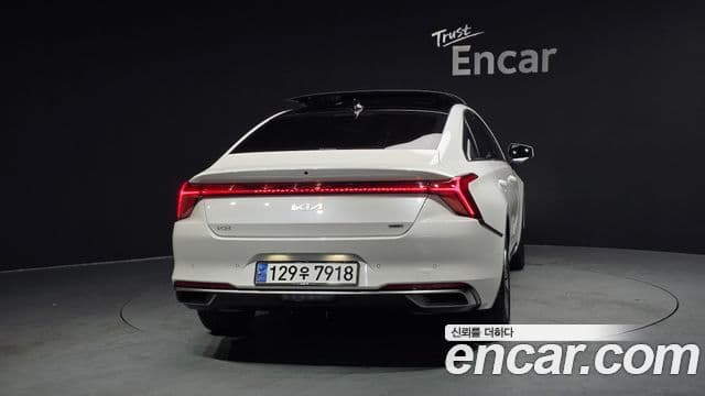 Kia K8 гибрид Signature, 2024 4