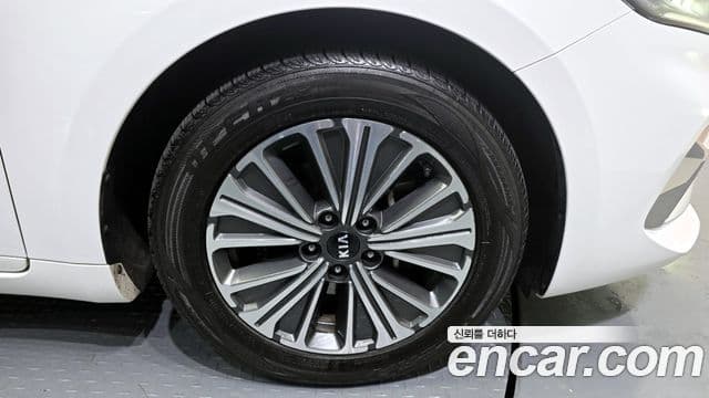 Kia K7 Premier гибрид Signature, 2020 все фото