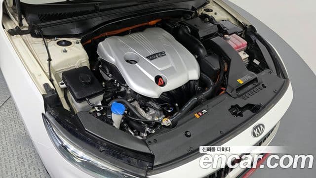 Kia K7 Premier гибрид Signature, 2020 6