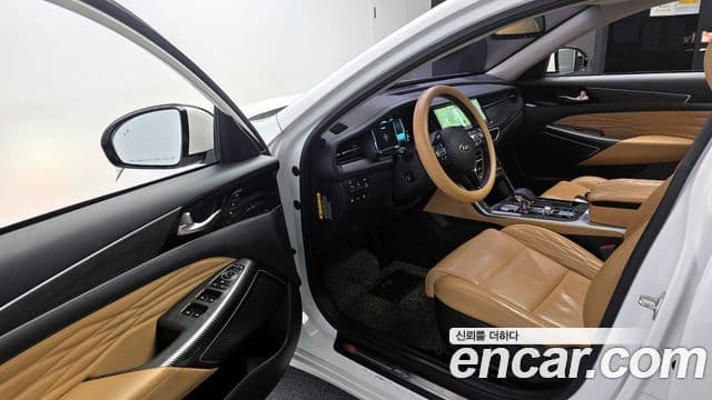 Kia K7 Premier гибрид Signature, 2020 10