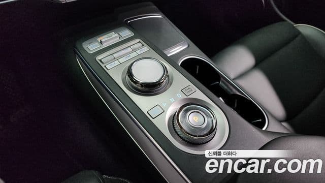 Genesis electrified GV70 e-AWD, 2022 9