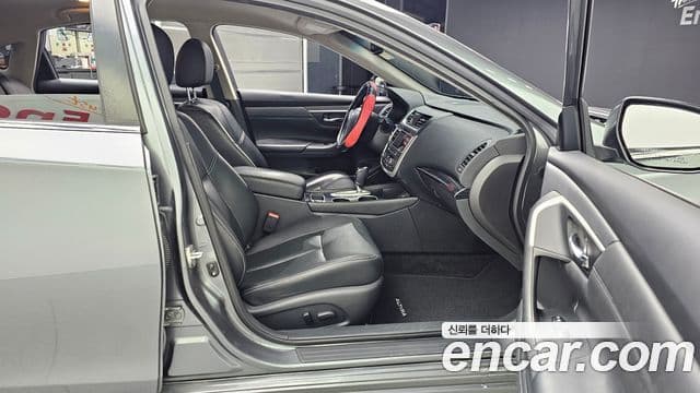 Nissan 알티마 L33, 2017 11