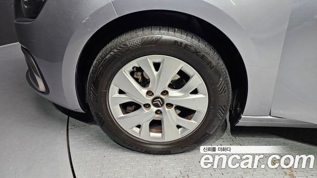 Ситроен / DS C4 피카소 1.6 B-HDI Feel (название комплектации), 2018 все фото