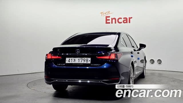 Lexus ES300h 7세대 Luxury Plus, 2019 4
