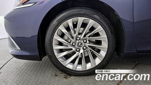 Lexus ES300h 7세대 Luxury Plus, 2019 все фото