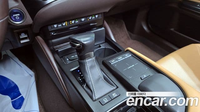 Lexus ES300h 7세대 Luxury Plus, 2019 9