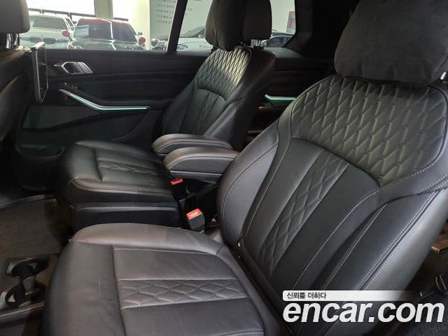 BMW X7 (G07) xDrive 40i M Sport 6인승, 2021 16