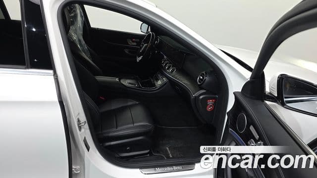 Mercedes-Benz E-класс W213 AMG Line, 2021 11