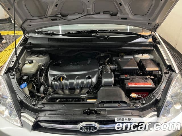Kia 뉴카렌스 топовая версия, 2008 7