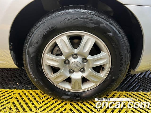 Kia 뉴카렌스 топовая версия, 2008 19