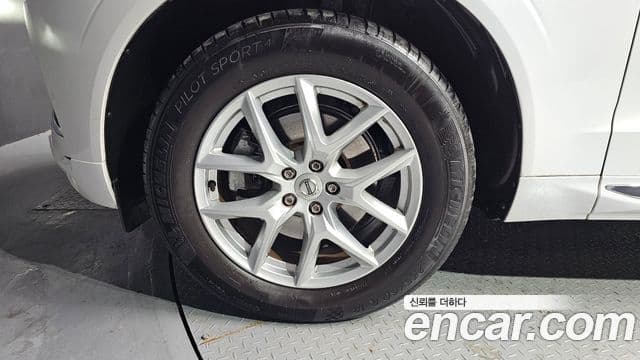 Volvo XC60 2세대 T5, 2021 все фото