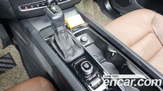 Volvo XC60 2세대 T5, 2021 9