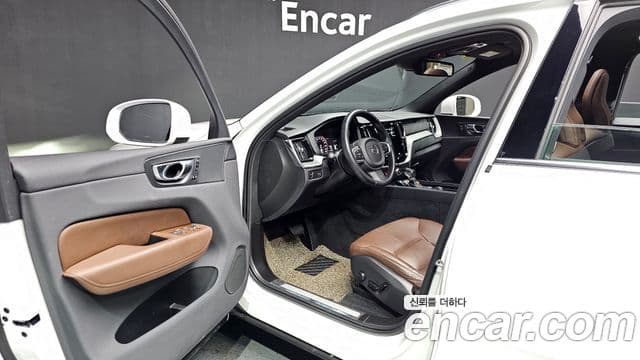 Volvo XC60 2세대 T5, 2021 10