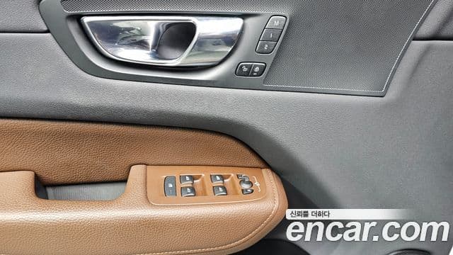 Volvo XC60 2세대 T5, 2021 18