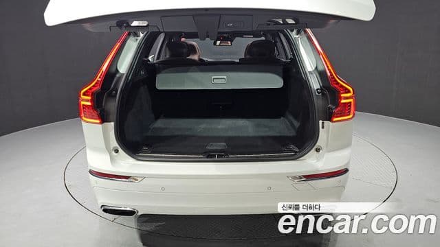 Volvo XC60 2세대 T5, 2021 20