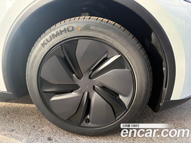 Tesla модель Y, 2025 все фото