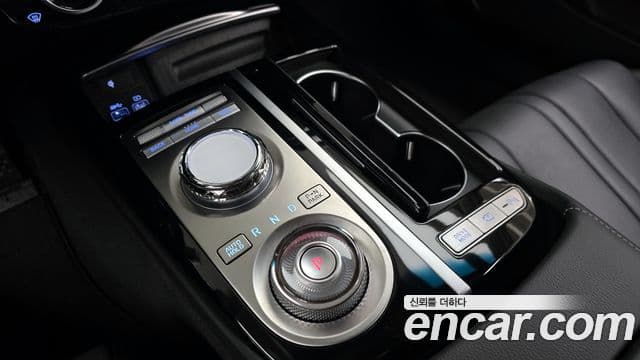 Genesis G80 (RG3) бензин 2.5 турбо AWD, 2024 9