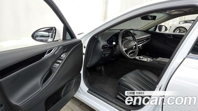 Genesis G80 (RG3) бензин 2.5 турбо AWD, 2024 10