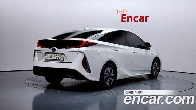 Toyota 프리우스 Prime, 2017 2