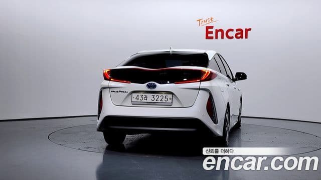 Toyota 프리우스 Prime, 2017 4