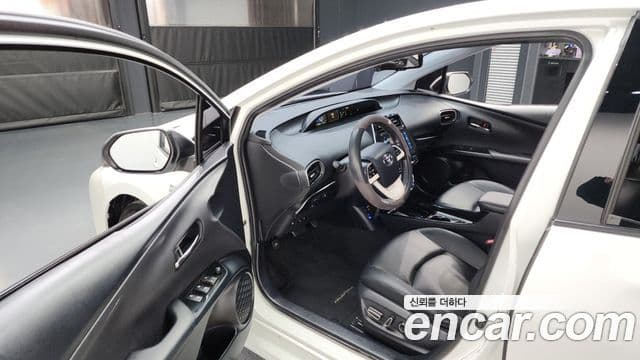 Toyota 프리우스 Prime, 2017 10