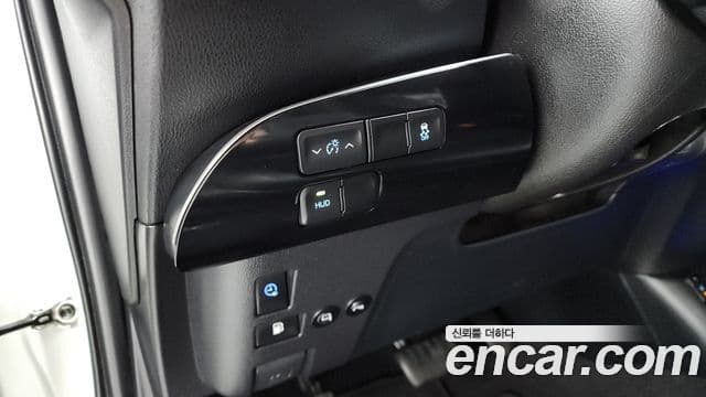 Toyota 프리우스 Prime, 2017 18