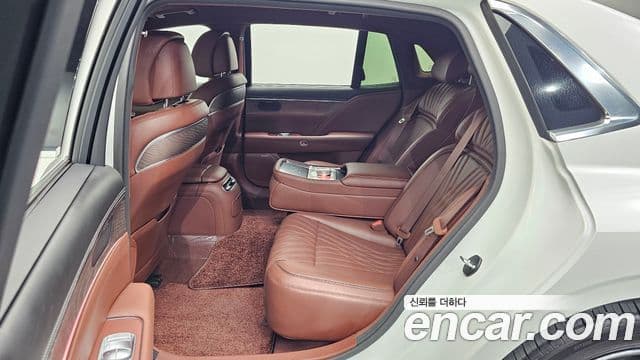 Genesis G90 (RS4) бензин 3.5 турбо AWD, 2023 11