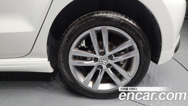 Volkswagen 폴로 5세대, 2015 все фото