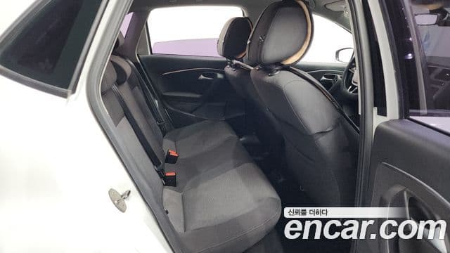 Volkswagen 폴로 5세대, 2015 12