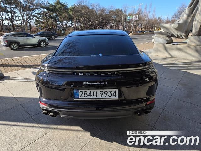 Porsche Panamera (976), 2025 4