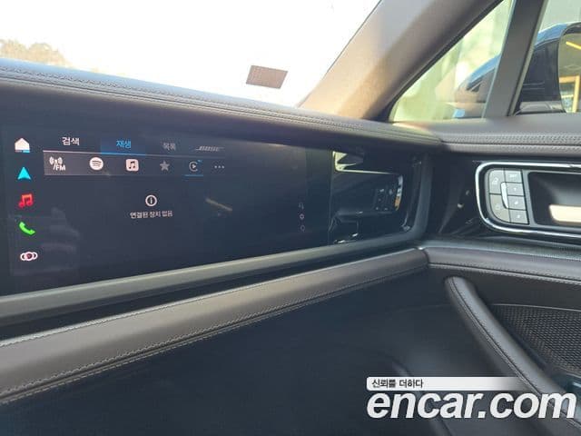 Porsche Panamera (976), 2025 10