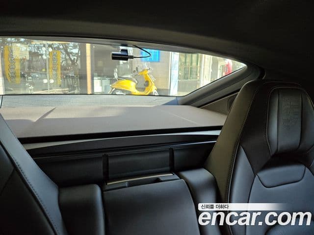 Porsche Panamera (976), 2025 19