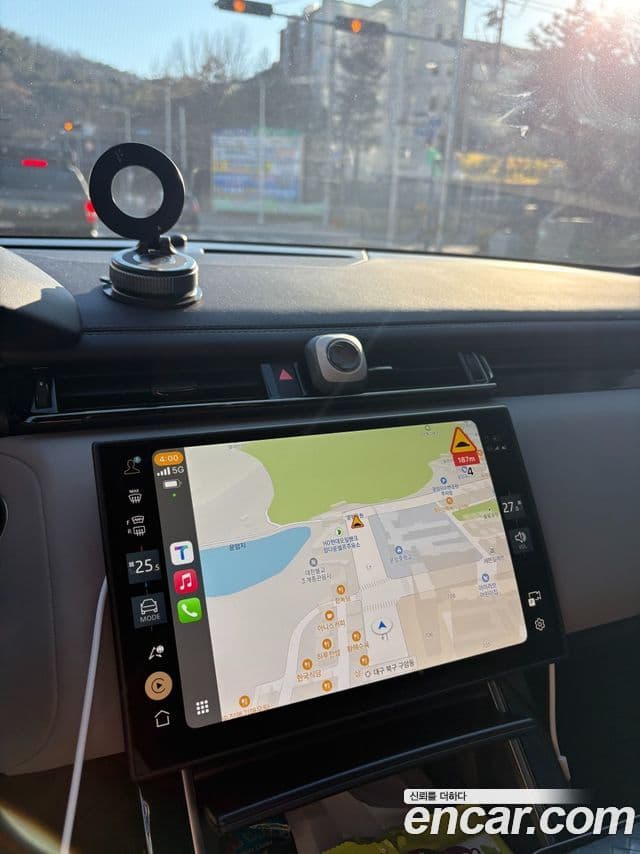 Land Rover Range Rover Velar 2.0 P250 Dynamic SE, 2026 8