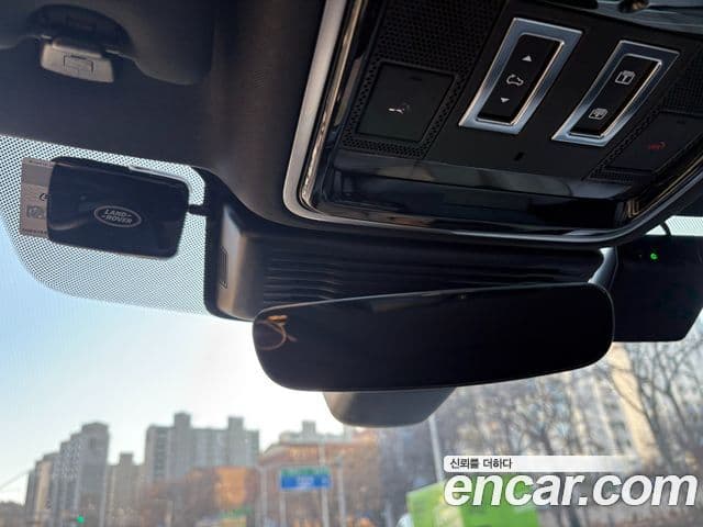 Land Rover Range Rover Velar 2.0 P250 Dynamic SE, 2026 9